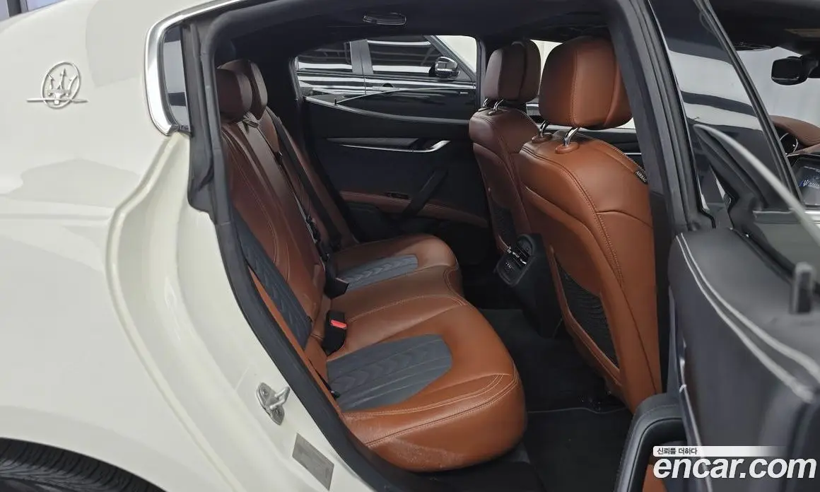 Maserati Ghibli 2019 3.0 автомат (гидро), фото 17 Maserati Ghibli 2019 3.0 автомат (гидро), фото 17
