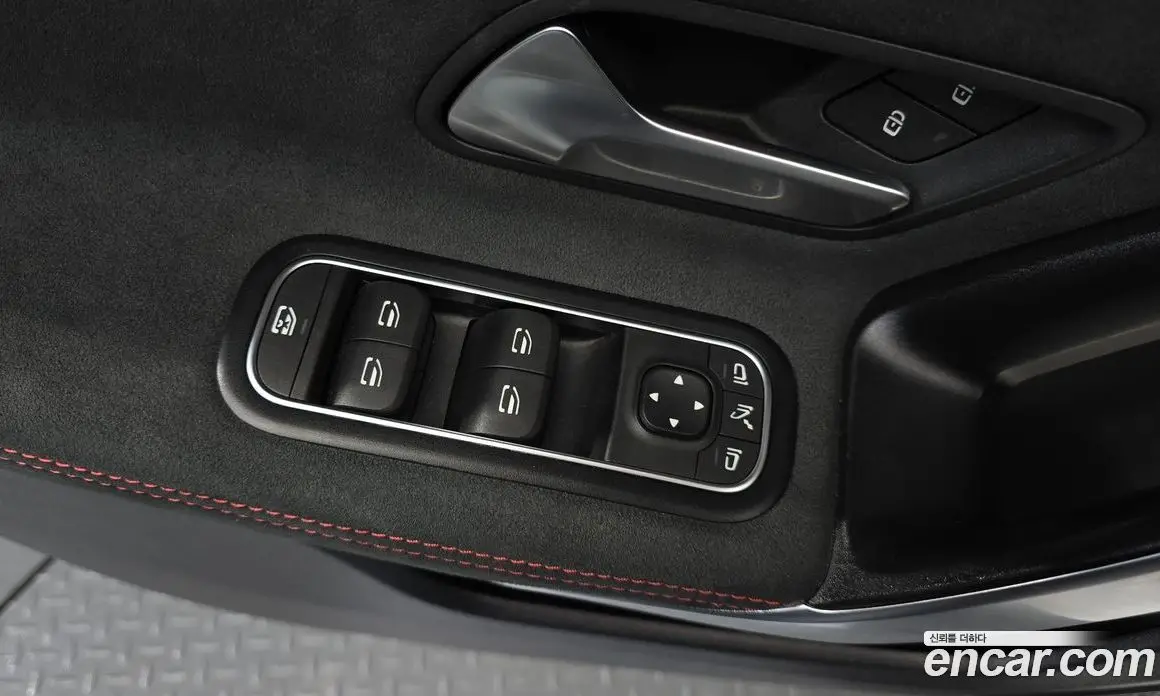 Mercedes-Benz A-Class 2023 2.0 автомат (гидро), фото 27