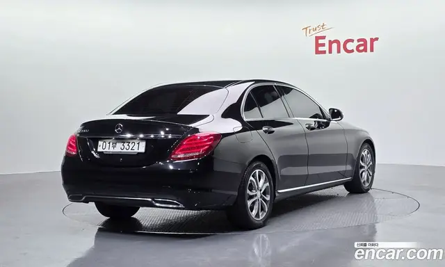 Mercedes-Benz C-Class 2017 2.1 автомат (гидро), миниатюра 2 Mercedes-Benz C-Class 2017 2.1 автомат (гидро), миниатюра 2