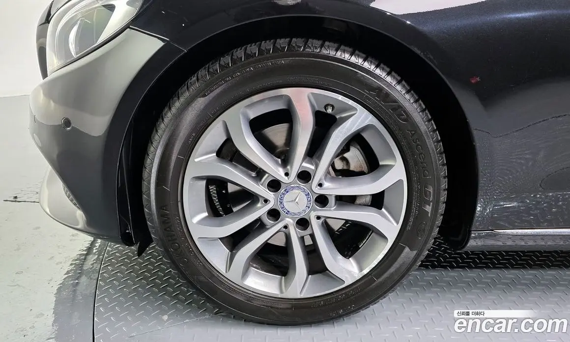 Mercedes-Benz C-Class 2017 2.1 автомат (гидро), фото 5 Mercedes-Benz C-Class 2017 2.1 автомат (гидро), фото 5