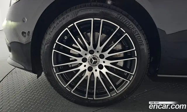 Mercedes-Benz C-Class 2022 2.0 автомат (гидро), миниатюра 5