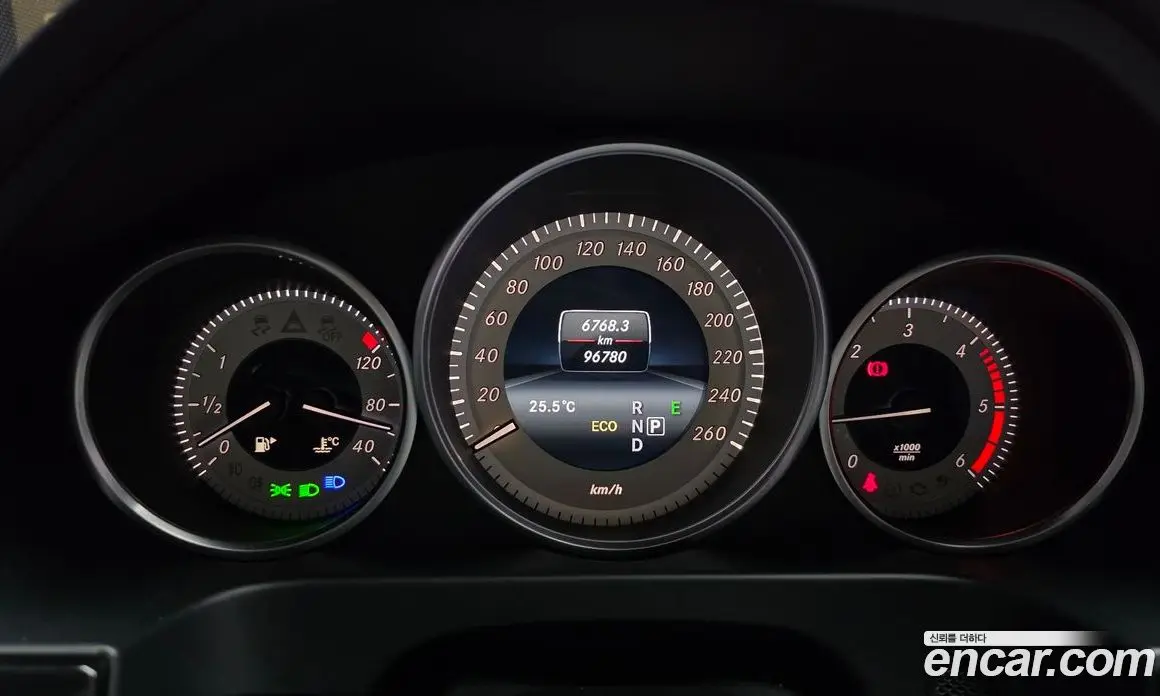 Mercedes-Benz E-Class 2015 2.1 автомат (гидро), фото 8