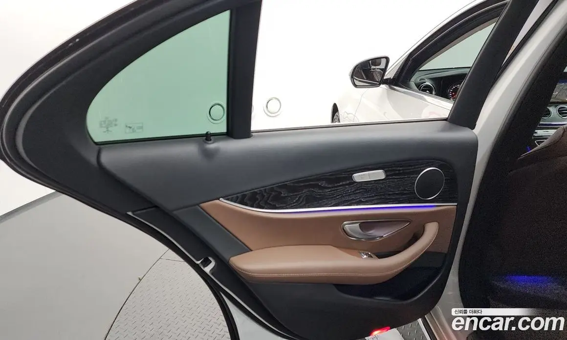 Mercedes-Benz E-Class 2017 1.9 автомат (гидро), фото 15