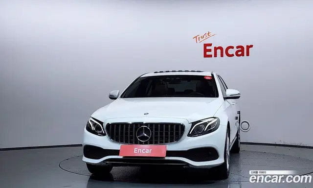 Mercedes-Benz E-Class 2017 1.9 автомат (гидро), миниатюра 3