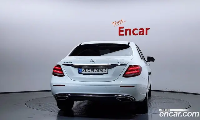 Mercedes-Benz E-Class 2017 1.9 автомат (гидро), миниатюра 4