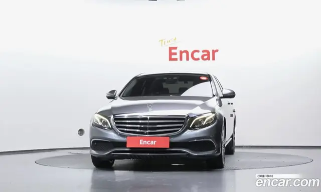 Mercedes-Benz E-Class 2018 3.0 автомат (гидро), миниатюра 3