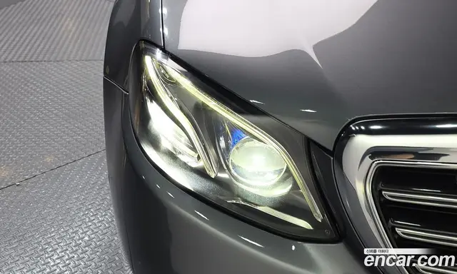 Mercedes-Benz E-Class 2018 3.0 автомат (гидро), миниатюра 8