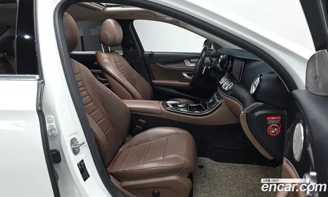 Mercedes-Benz E-Class 2018 1.9 автомат (гидро), миниатюра 11