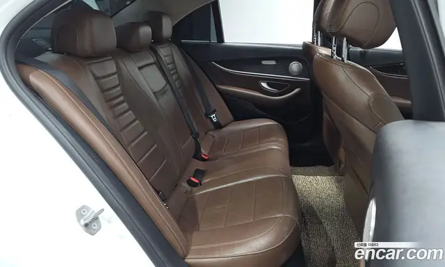 Mercedes-Benz E-Class 2018 1.9 автомат (гидро), миниатюра 12