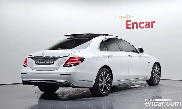Mercedes-Benz E-Class, 2019, 112 865 км