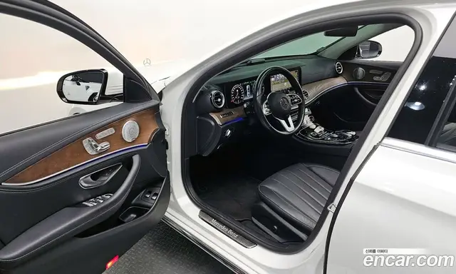 Mercedes-Benz E-Class 2019 2.0 автомат (гидро), миниатюра 12