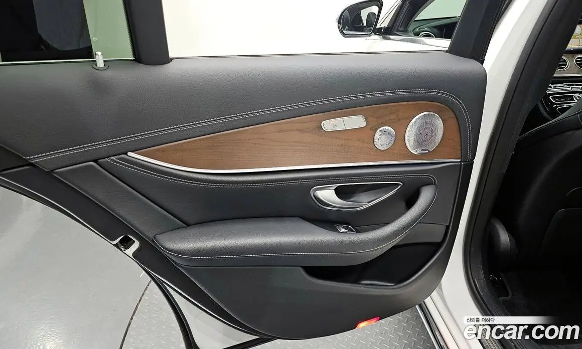 Mercedes-Benz E-Class 2019 2.0 автомат (гидро), фото 14