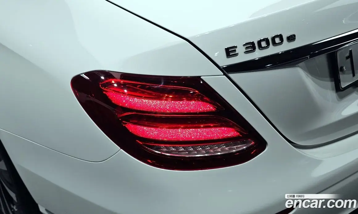 Mercedes-Benz E-Class 2019 2.0 автомат (гидро), фото 8