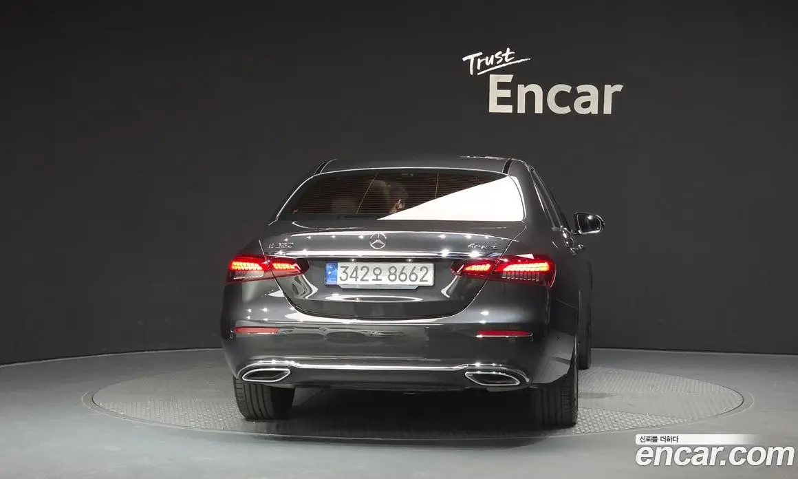 Mercedes-Benz E-Class 2022 2.0 автомат (гидро), фото 4