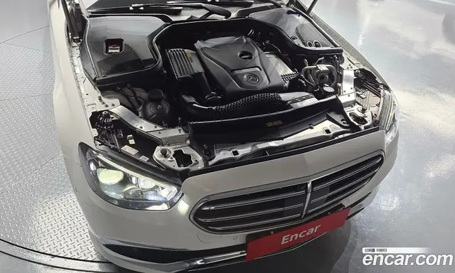 Mercedes-Benz E-Class 2022 2.0 автомат (гидро), миниатюра 6
