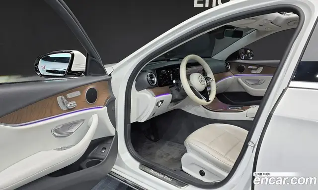 Mercedes-Benz E-Class 2022 2.0 автомат (гидро), миниатюра 10
