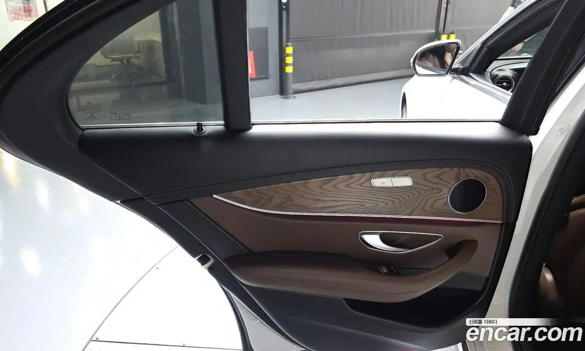 Mercedes-Benz E-Class 2022 2.0 автомат (гидро), фото 15