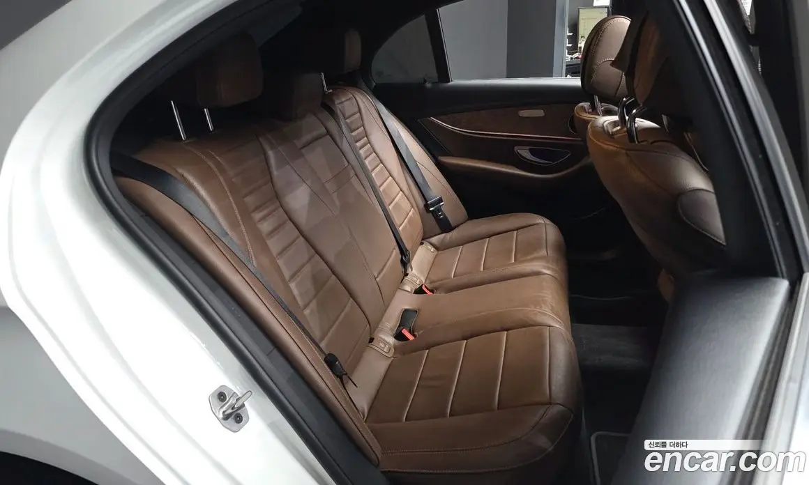Mercedes-Benz E-Class 2022 2.0 автомат (гидро), фото 18