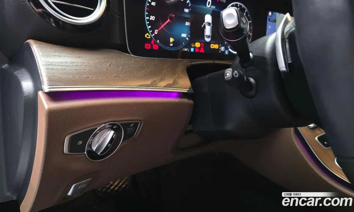 Mercedes-Benz E-Class 2022 2.0 автомат (гидро), фото 31