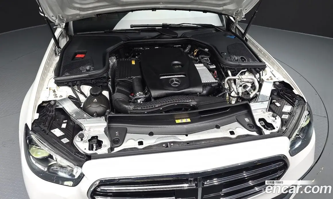 Mercedes-Benz E-Class 2022 2.0 автомат (гидро), фото 6