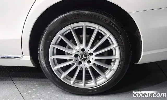 Mercedes-Benz E-Class 2022 2.0 автомат (гидро), миниатюра 7