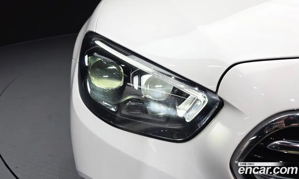Mercedes-Benz E-Class 2022 2.0 автомат (гидро), фото 8