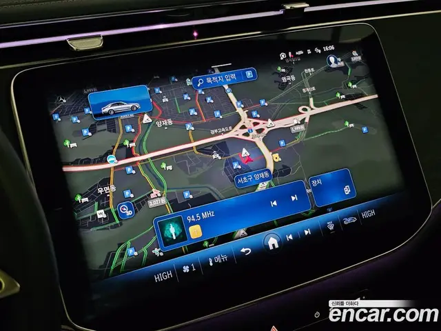 Mercedes-Benz E-Class 2024 2.0 автомат (гидро), миниатюра 12