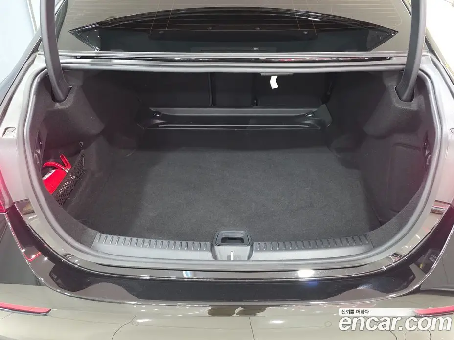 Mercedes-Benz E-Class 2025 2.0 автомат (гидро), фото 14