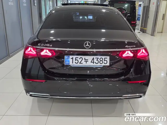 Mercedes-Benz E-Class 2025 2.0 автомат (гидро), миниатюра 4