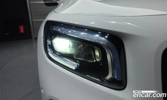 Mercedes-Benz GLB-Class 2020 2.0 автомат (гидро), миниатюра 8