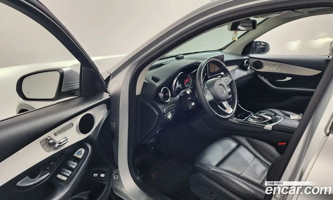 Mercedes-Benz GLC-Class 2018 2.0 автомат (гидро), фото 13
