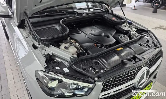Mercedes-Benz GLE-Class 2025 3.0 автомат (гидро), миниатюра 6