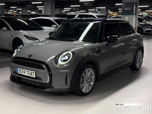 Mini Cooper 2021 1.5 автомат (гидро), миниатюра 2