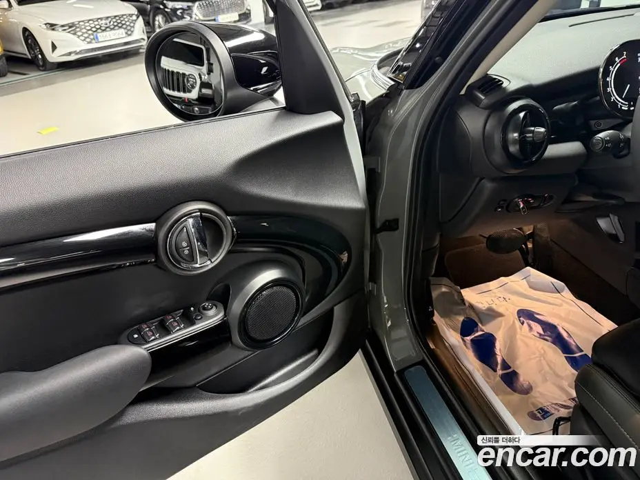 Mini Cooper 2021 1.5 автомат (гидро), фото 11