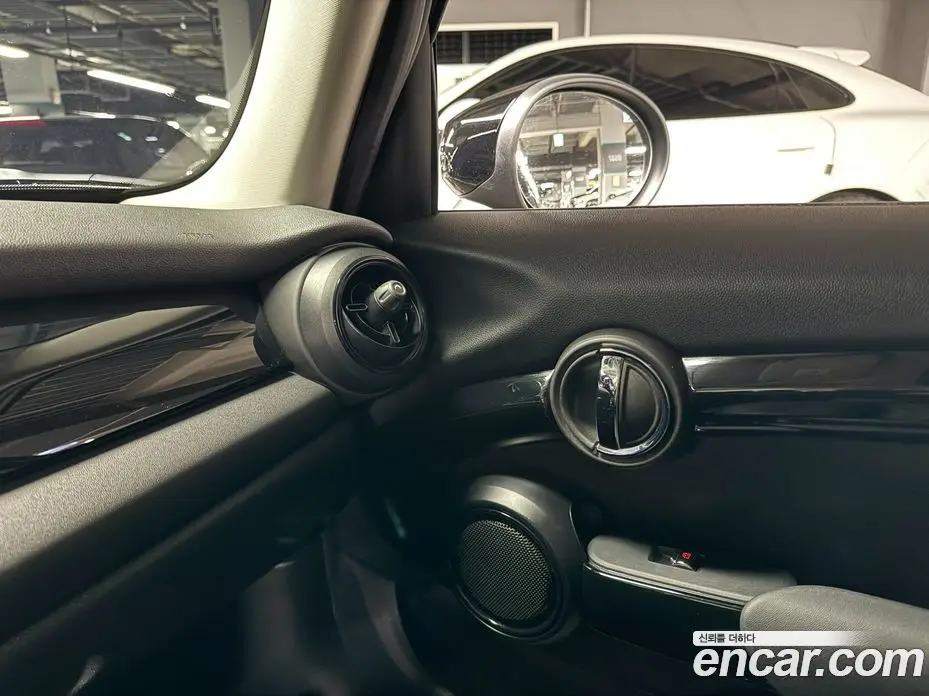 Mini Cooper 2021 1.5 автомат (гидро), фото 17