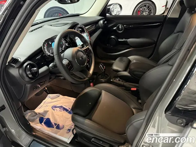 Mini Cooper 2021 1.5 автомат (гидро), миниатюра 9