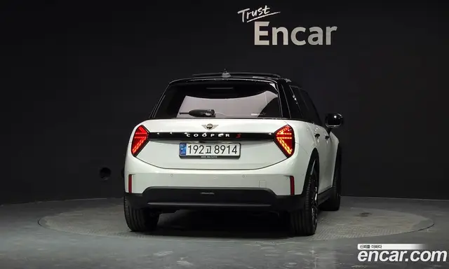 Mini Cooper 2025 2.0 автомат (гидро), миниатюра 3