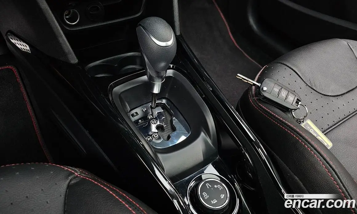 Peugeot 2008 2020 1.5 автомат (гидро), фото 11 Peugeot 2008 2020 1.5 автомат (гидро), фото 11