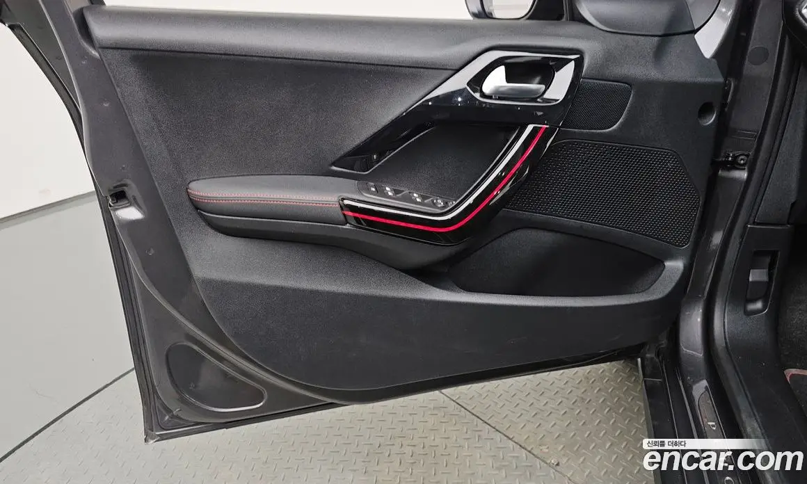 Peugeot 2008 2020 1.5 автомат (гидро), фото 13 Peugeot 2008 2020 1.5 автомат (гидро), фото 13