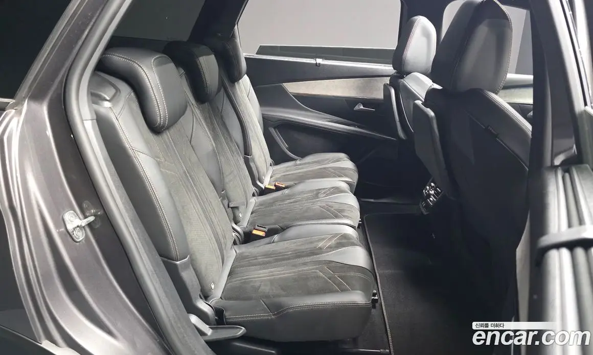 Peugeot 5008 2021 1.5 автомат (гидро), фото 17