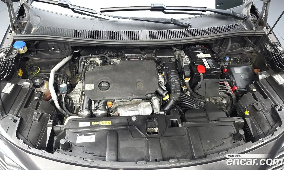 Peugeot 5008 2021 1.5 автомат (гидро), фото 6