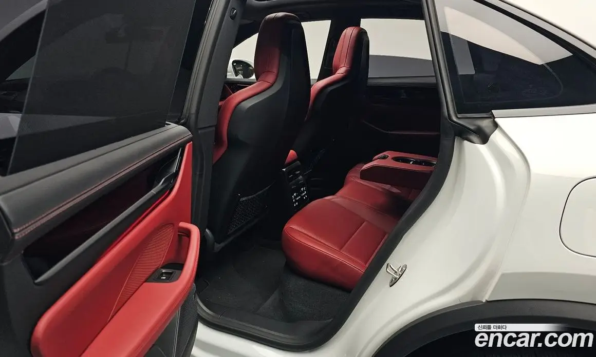 Porsche Macan 2025 0.2 автомат (гидро), фото 11 Porsche Macan 2025 0.2 автомат (гидро), фото 11