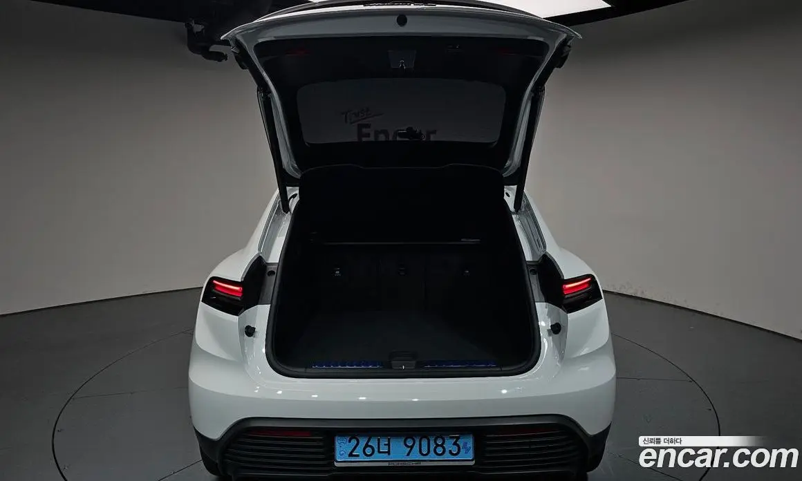 Porsche Macan 2025 0.2 автомат (гидро), фото 20 Porsche Macan 2025 0.2 автомат (гидро), фото 20