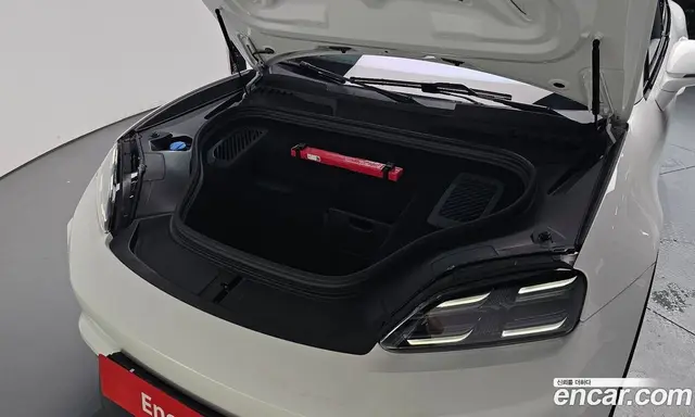 Porsche Macan 2025 0.2 автомат (гидро), миниатюра 6 Porsche Macan 2025 0.2 автомат (гидро), миниатюра 6