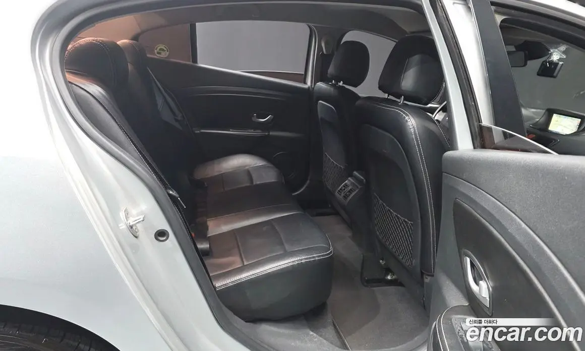 Renault (Samsung) SM3 2010 1.6 автомат (гидро), фото 12 Renault (Samsung) SM3 2010 1.6 автомат (гидро), фото 12