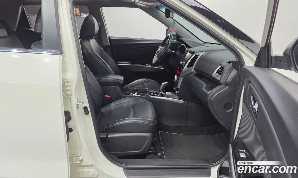 SsangYong TIBOLI 2015 1.6 автомат (гидро), фото 11