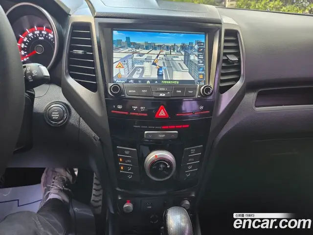 SsangYong TIBOLI 2017 1.6 автомат (гидро), миниатюра 8