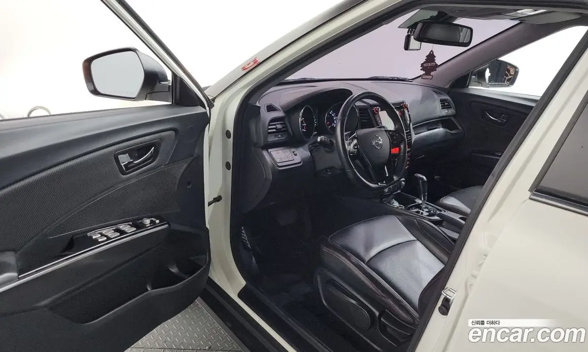 SsangYong TIBOLI 2017 1.6 автомат (гидро), фото 12