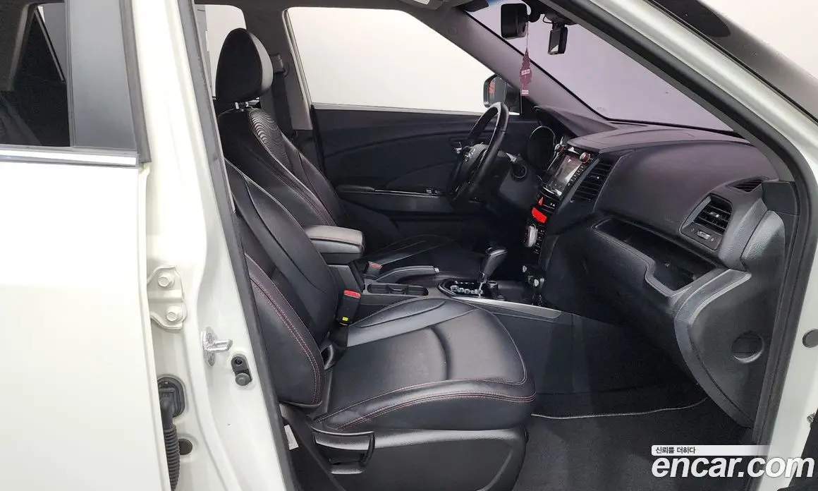 SsangYong TIBOLI 2017 1.6 автомат (гидро), фото 15