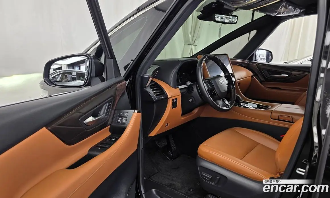 Toyota Alphard 2024 2.5 автомат (гидро), фото 13